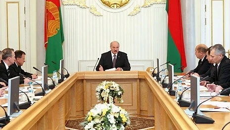 Лукашенко: реальные доходы должны быть не ниже уровня 2010 года