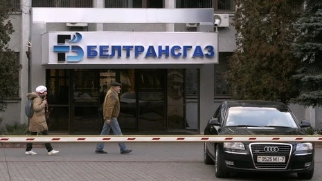 Путин предложил в два раза повысить зарплаты на «Белтрансгазе»