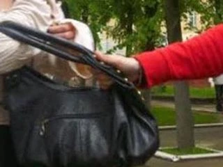 Витебчанка лишилась сумки, проведя вечер в малознакомой компании
