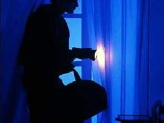 Преступник похитил у пенсионерки продукты питания и деньги