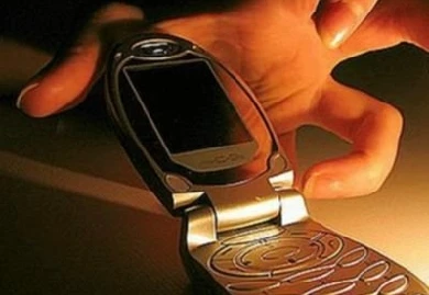 У пенсионера из Витебска гость украл мобильный телефон