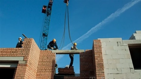 В Беларуси будут созданы строительные холдинги и кластеры