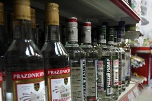 Водка продается все в больших количествах