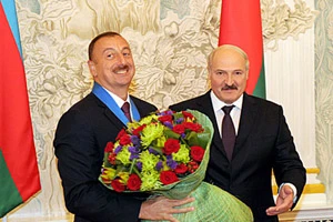 Александр Лукашенко поздравил с днем рождения главу Азербайджанской республики