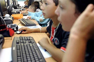 Министр обороны посетил Андреевский детский дом