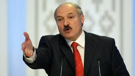 Лукашенко предложил Сингапуру купить белорусские предприятия