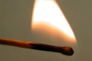 «Пинскдреву» спички – не игрушка