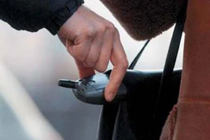 К концу года бороться со столичными карманниками будут сто милиционеров