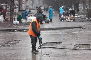 Ямы во дворах будут ремонтировать по новой технологии