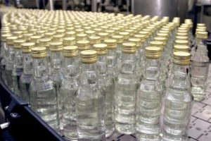 В Беларуси снизились объемы продажи водки