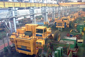 На сборочное производство самосвалов БелАЗ начали поступать первые бортовые компьютеры