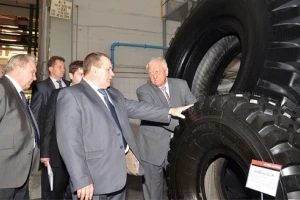 Михаил Мясникович: модернизация производства ОАО «Белшина» неизбежно приведет к снижению численности работников