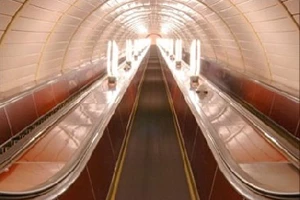 Ходить по эскалатору в минском метро будет запрещено